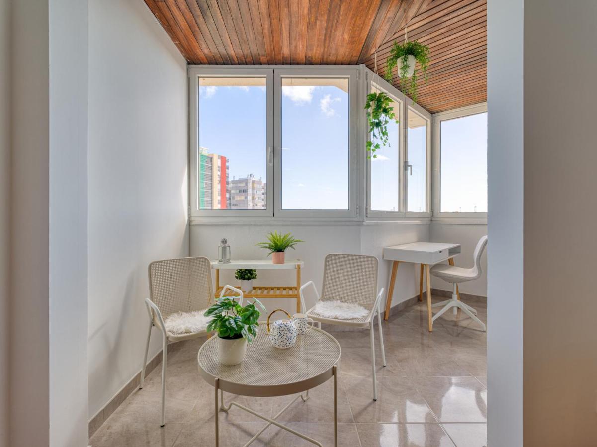 Bright Townhouse - Views - 5 Min Walk To The Beach 라스팔마스 외부 사진