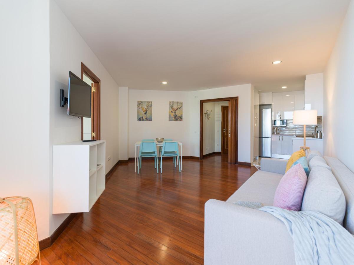 Bright Townhouse - Views - 5 Min Walk To The Beach 라스팔마스 외부 사진